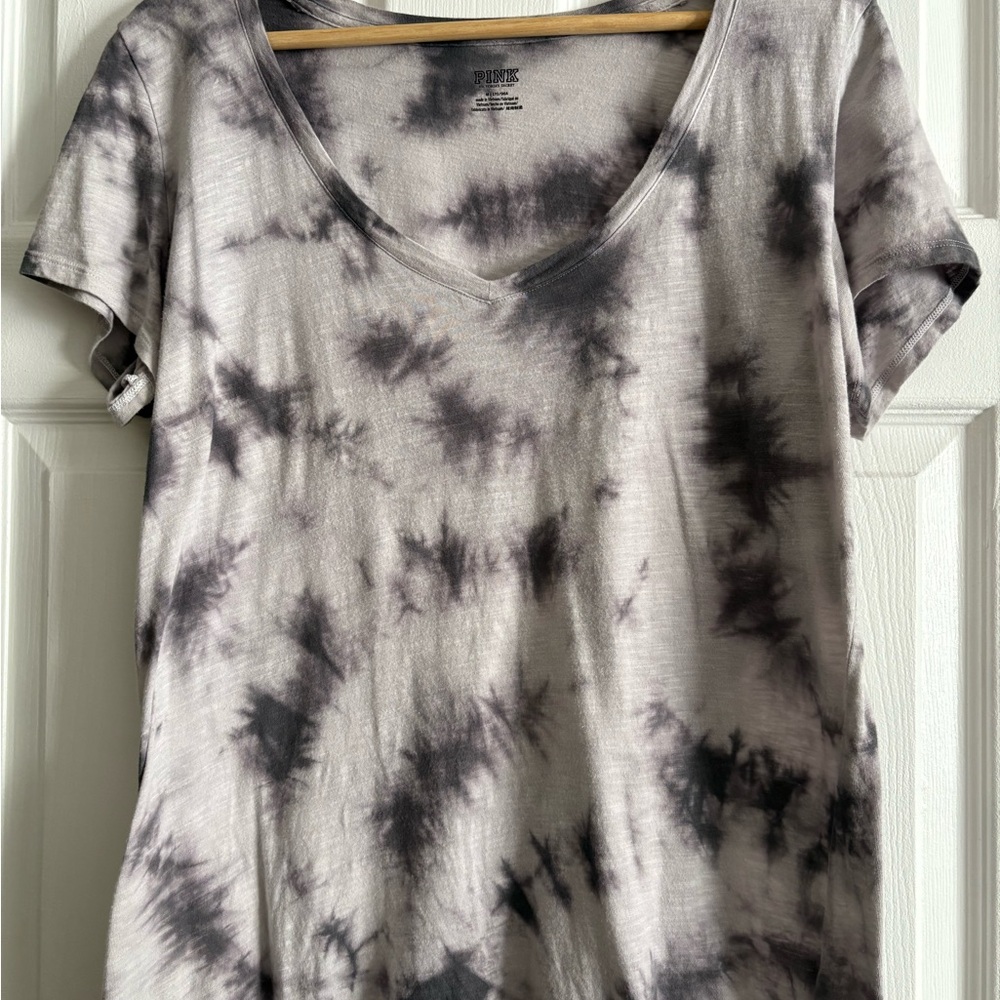 Women's Tie-Dye V-Neck Top